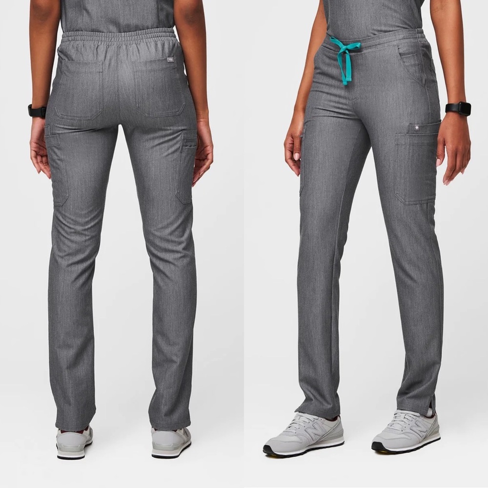 Figs Yola™ Skinny‎ Scrub Pants in Graphite